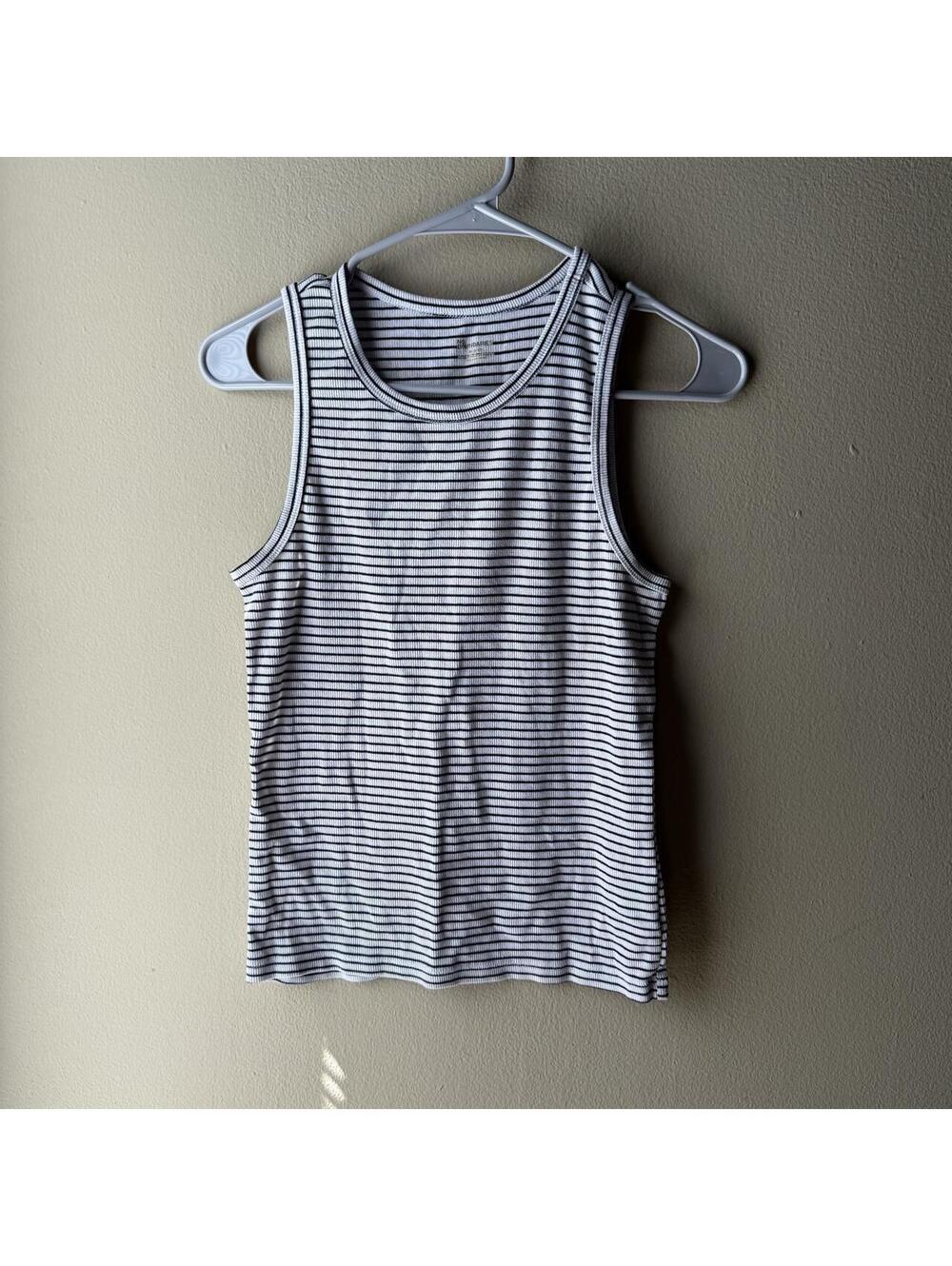 No Boundaries Black & White Striped Ribbed Tank Top | Size M